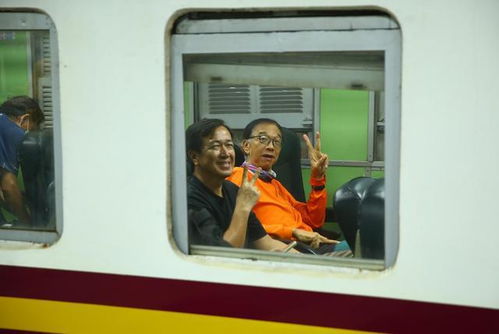 一車(chē)達(dá)萬(wàn)象 出行新選擇 泰老跨境鐵路首發(fā)客列見(jiàn)聞